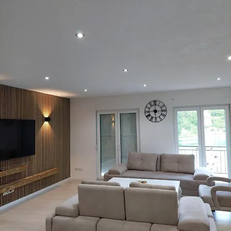 Dom wakacyjny As Na Jablanickom Jezeru *